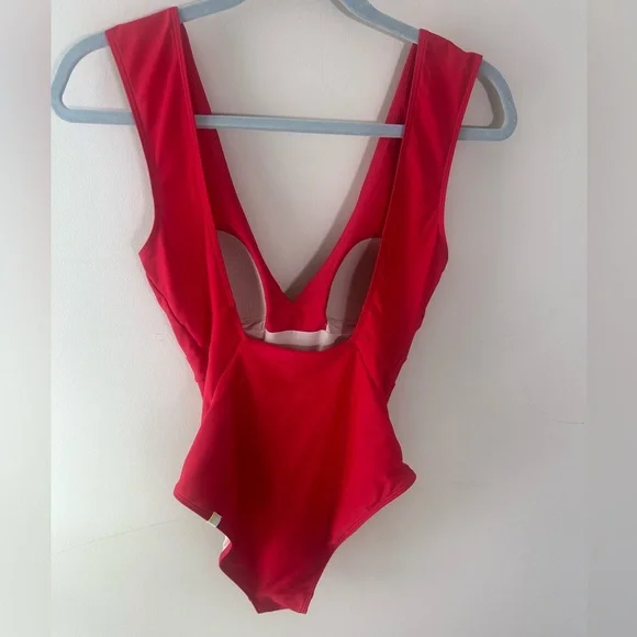 Summer Salt The Ruched Backflip One Piece Swimsuit red lava color size 4 - Picture 3 of 7